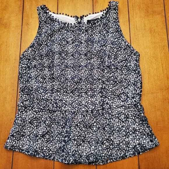 Ann Taylor Petite Short Sleeved Navy Blue Eyelet Top With A White Lining Sz 2P - Picture 1 of 12